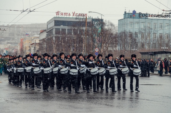 В Мурманске перекроют дороги на время репетиций праздничного военного парада