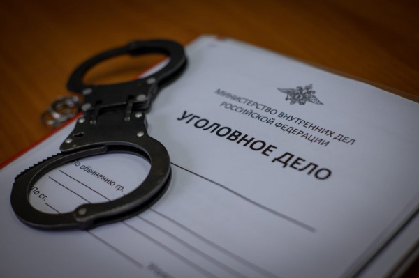 Прокуратура добилась реального срока для мурманчанина, который нанёс тяжкие травмы знакомой ножом