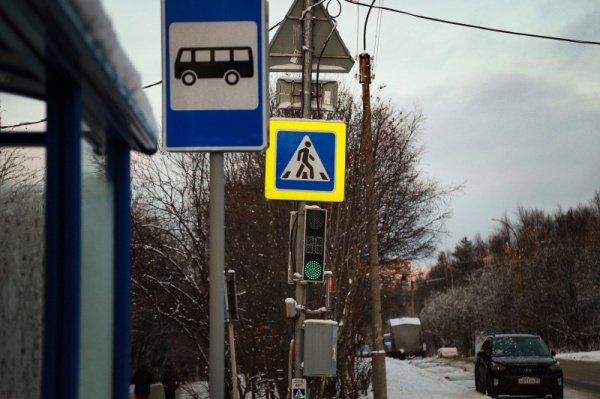 В Мурманске пенсионер пожаловался на нечищеный путь до остановки на Кольском проспекте