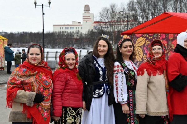 В Мурманске прошёл фестиваль «Северный хоровод. Одна семья»