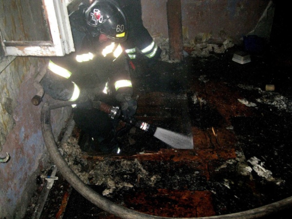 В Кандалакше произошел пожар в жилом четырехэтажном доме