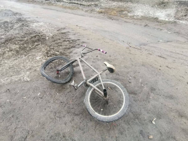 Водитель Nissan столкнулся с 13-летним велосипедистом в Мурманске