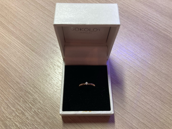 Жительница Полярного лишилась бриллиантового кольца после застолья со знакомым