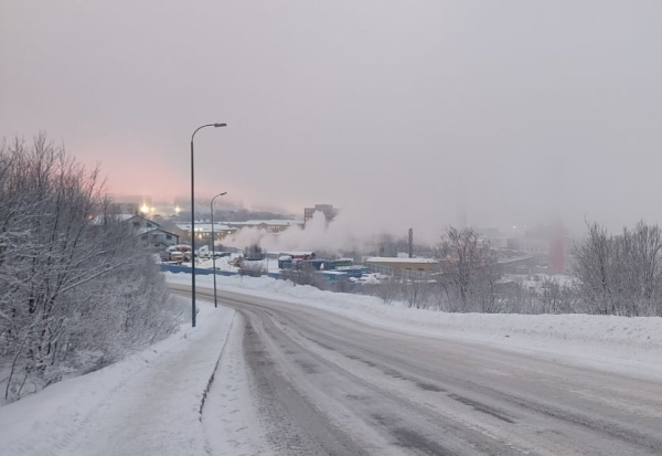 Электричество в Мурманске отключилось из-за повреждения защитного троса