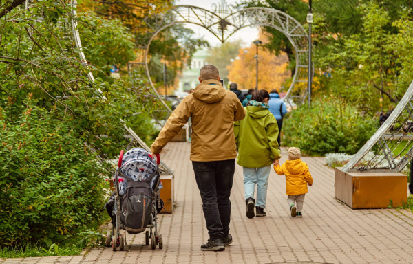 В Мурманской области расширяют меры помощи родителям