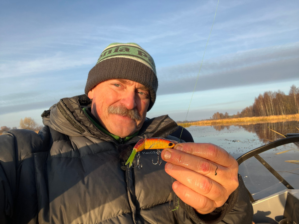 Жители Мурманска стали чаще покупать рыболовное снаряжение