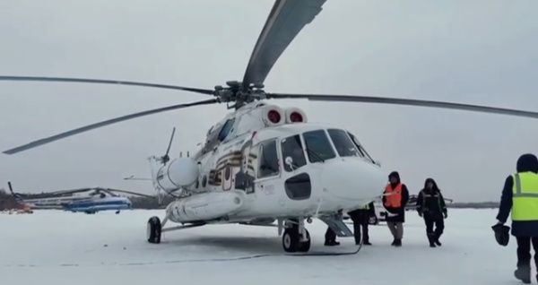 Вертолёт из Архангельска, тягач от военных: кто и как помогает устранить аварию в Мурманске