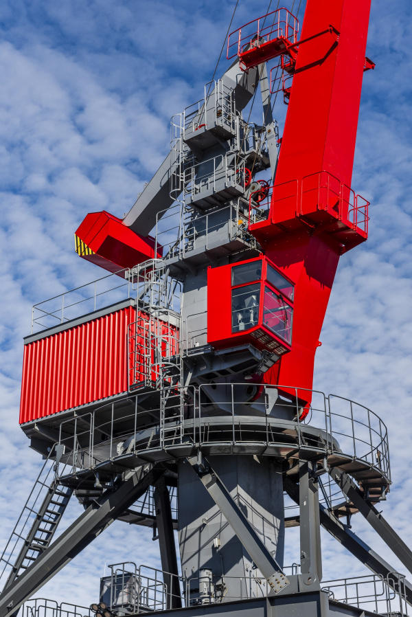 Рекордный объем пополнения спецтехникой в 2025 году: Рыбный порт увеличивает производственный потенциал