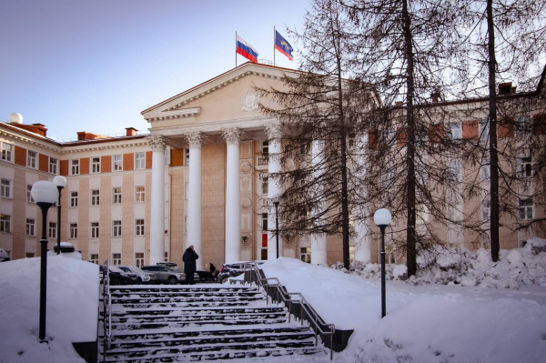 Экономия бюджета: в Мурманской области хотят сократить депутатов