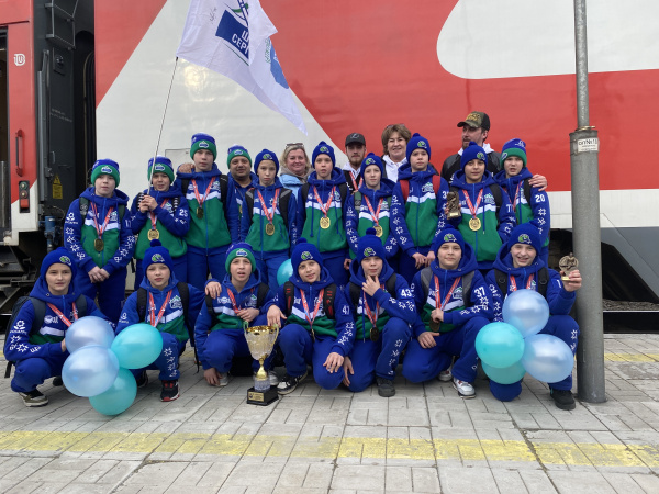 Юные апатитчане привезли домой «золото» Чемпионата Детской хоккейной лиги