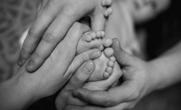 Шок-опрос: каждый второй россиянин за проверку отцовства при рождении