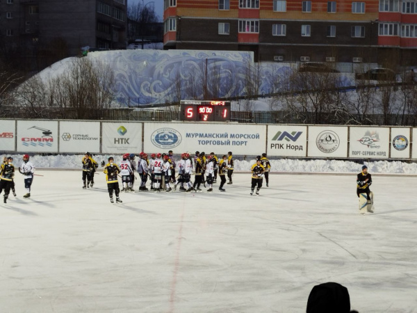 ХК «Мурман» уверенно обыграл «Старт-2» в двух домашних матчах
