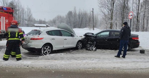 В Мурманске в салоне троллейбуса травмы получил пожилой северянин