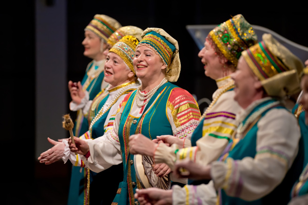 В Мурманской области проходит конкурс творчества для старшего поколения