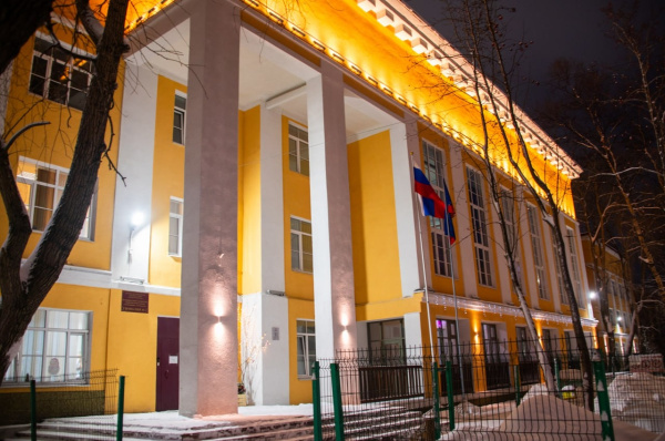 Мурманская гимназия № 2 отметила 90-летие со дня основания