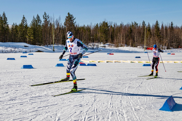 Стою на асфальте в лыжи обутый: Лыжный марафон в Мурманске отменили из-за тёплой погоды 