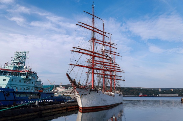 На барке «Седов» 110 курсантов МАУ завершают морскую практику