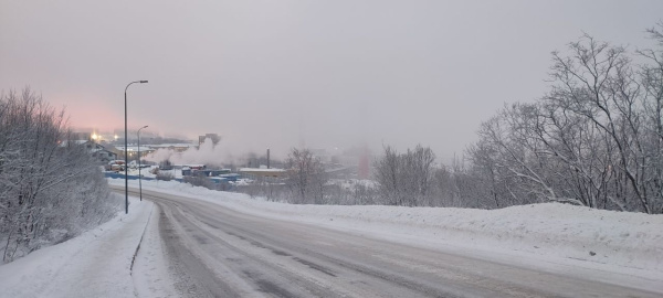 Специальная технология и оттепель позволяют проводить ямочный ремонт дорог
