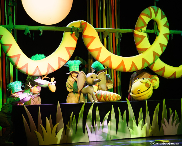 В Мурманске более 1700 детей посетили новогодние представления