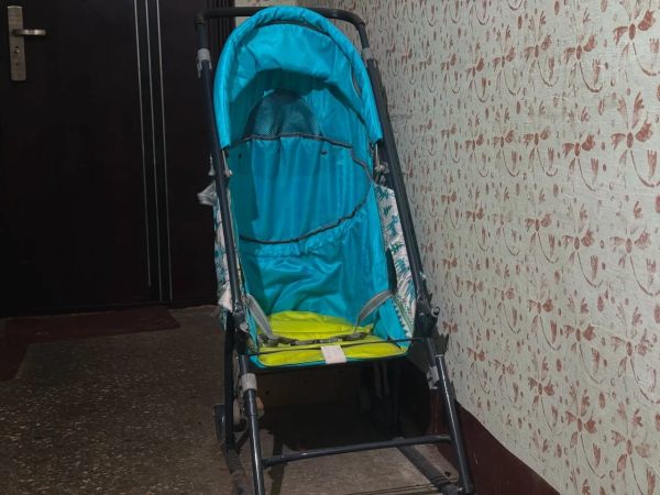 Жителей Мурманска раздражает хлам в подъездах