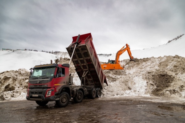 С улиц Мурманска было вывезено 460 м³ снега