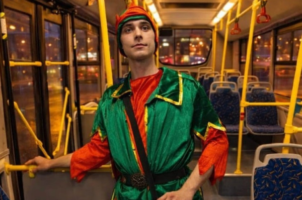 В Мурманске в общественном транспорте работает эльф