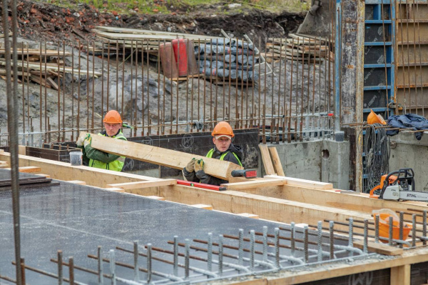 Ремонт дорог, строительство жилья и благоустройство Мурманска обсудили на заседании регионального правительства 