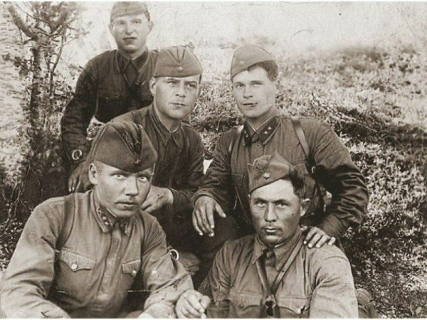 84 года назад бойцы шестой Героической комсомольской батареи остановили врага