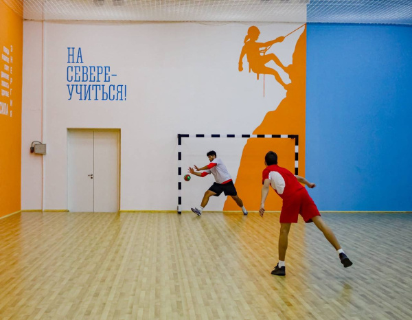 Может ли физрук вести физику? В Мурманске ищут ответ 