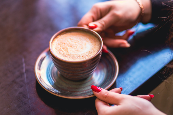 Житель Мурманска кидался посудой в сотрудников ресторана