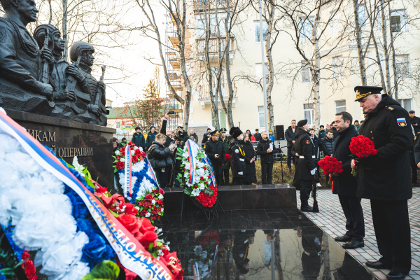 В Мурманской области установили монумент участникам спецоперации