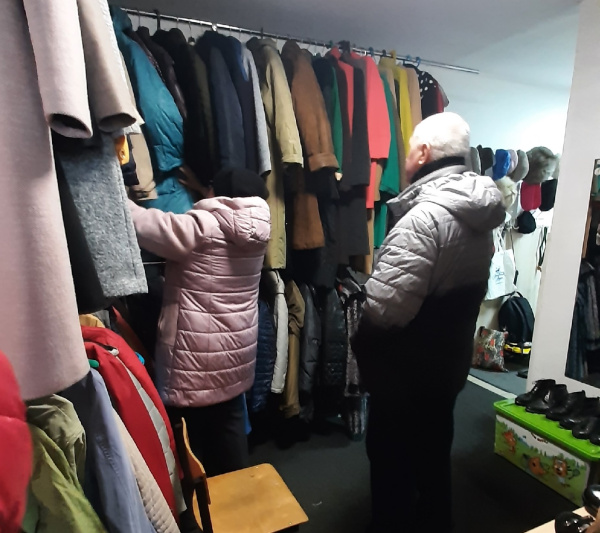 Благотворительный вещевой склад в Мурманске заработал по новому графику