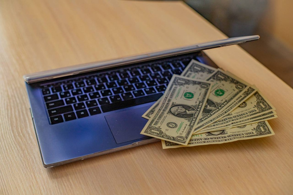 1,5 миллиона наличных: Собчак опубликовала подробности истории обмана Лизы Чибис