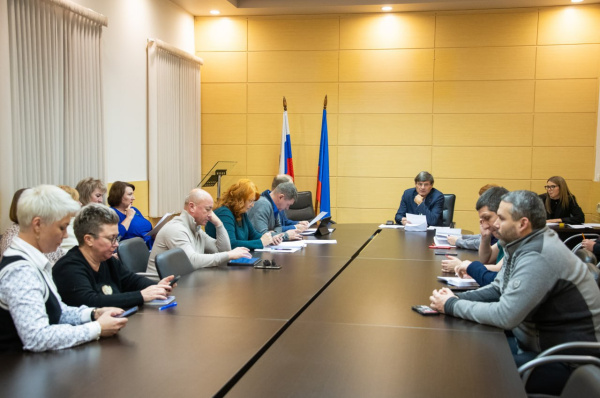 Мурманские депутаты приступили к рассмотрению проекта бюджета на 2026 год