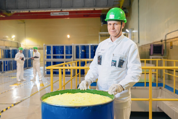 На комплексе по переработке жидких радиоактивных отходов Кольской АЭС получено рекордное количество солевого плава – более 306 тонн