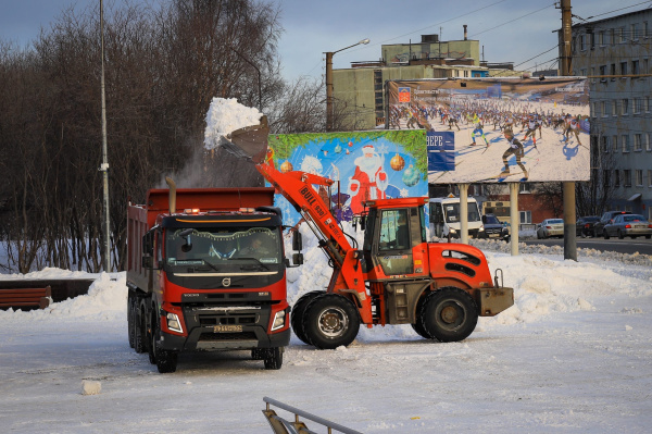 С улиц Мурманска вывезли более 1,6 тысячи кубометров снега