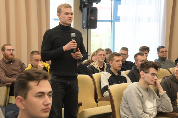 Более 140 студентов из опорных вузов «Росатома» проходят производственную практику на Кольской АЭС