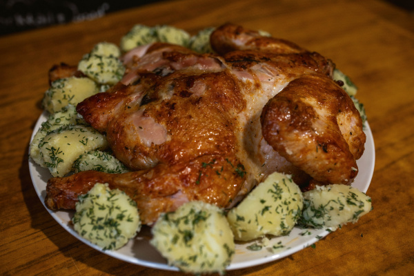 Жительница Мурманска пошла на преступление из-за жареной курочки